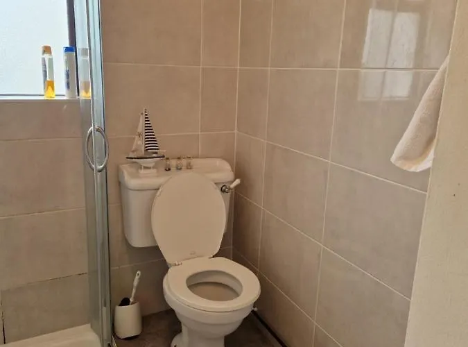 לינה וארוחת בוקר 5,bulfin Road ננאג